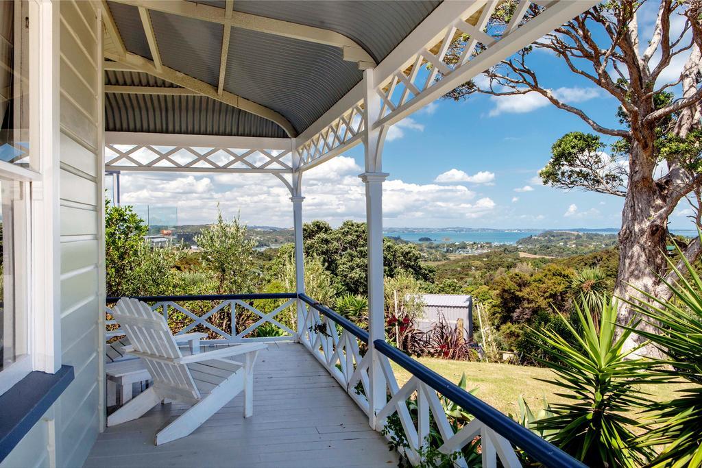 Crescent Villa - Stay Waiheke Ostend Εξωτερικό φωτογραφία